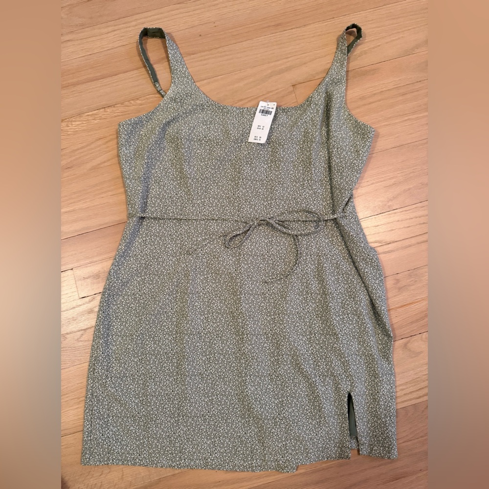 Abercrombie & fitch-Olive Floral Patterned dress-NWT